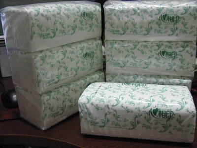 銀川市玉松紙制品廠銷(xiāo)售心相印130抽商用紙?jiān)斍? class=